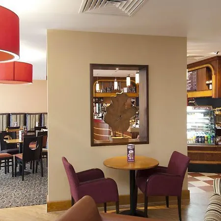 Premier Inn Heathrow Airport Terminal 5-2