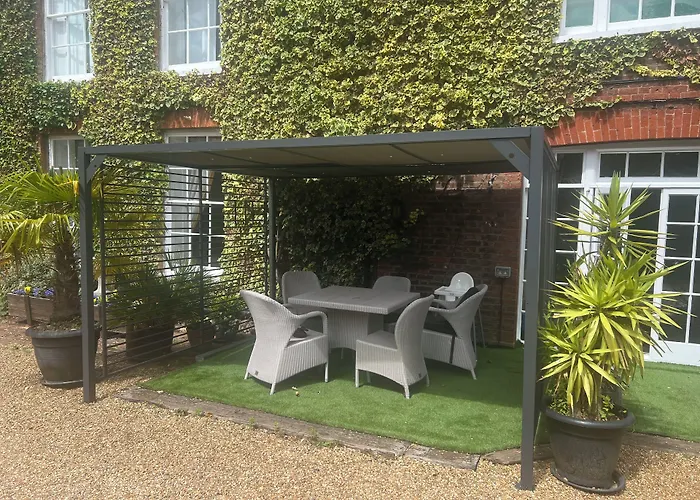 Harmondsworth Hall Guest House West Drayton 